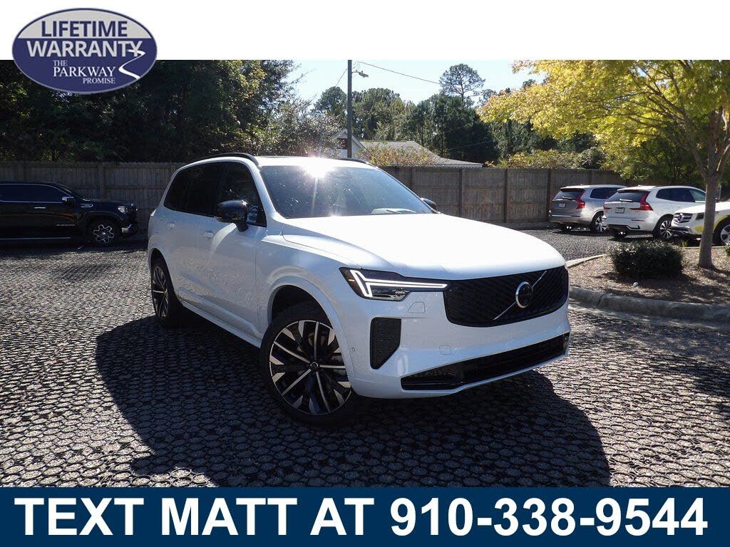 2026 Volvo XC90 B6 Ultra Dark 7-Passenger AWD