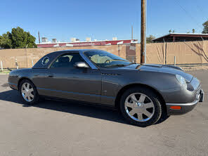 Ford Thunderbird Deluxe RWD