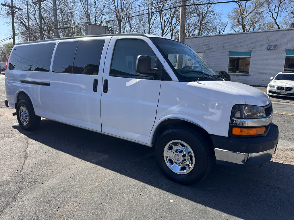 2012 Chevrolet Express Passenger 3500 1LT Extended RWD