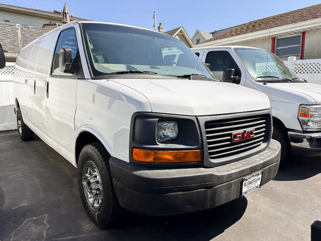 2013 GMC Savana Cargo 2500 Extended RWD