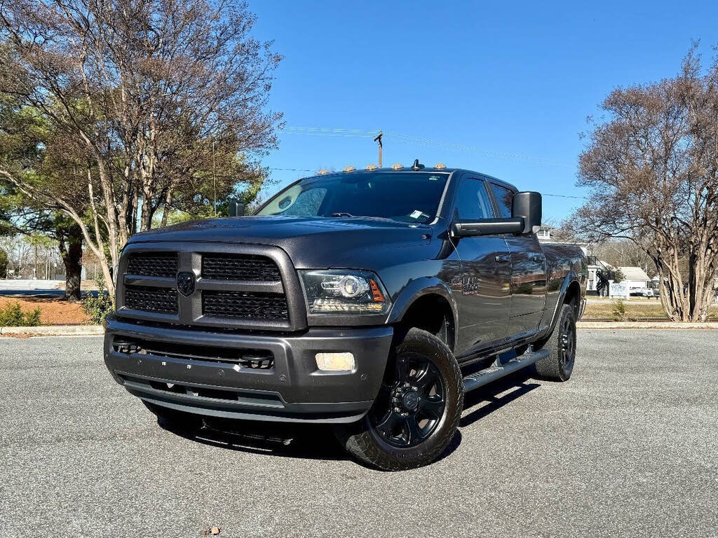 2016 RAM 3500 Laramie Crew Cab 4WD