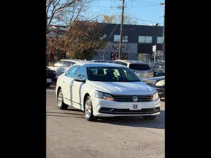 Volkswagen Passat 1.8T S