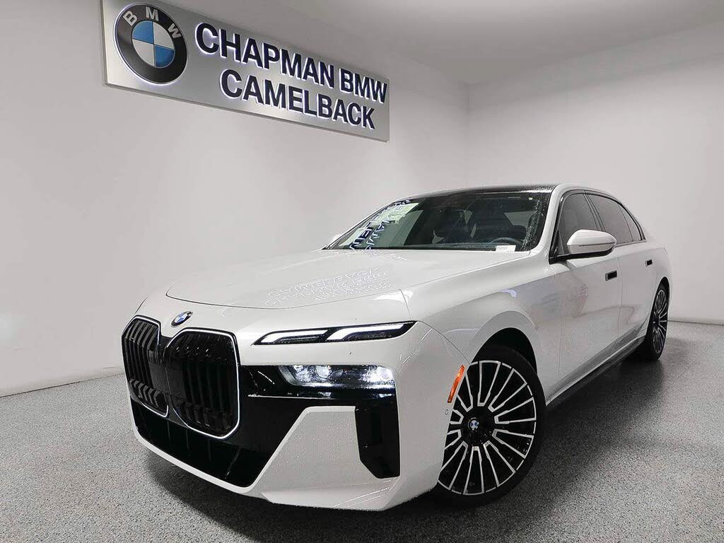 2025 BMW 7 Series 740i RWD