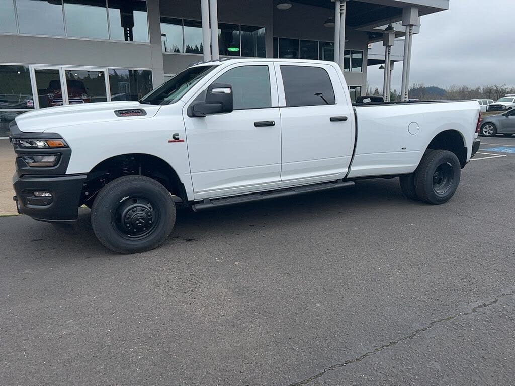 2026 RAM 3500 Tradesman Crew Cab LB DRW 4WD