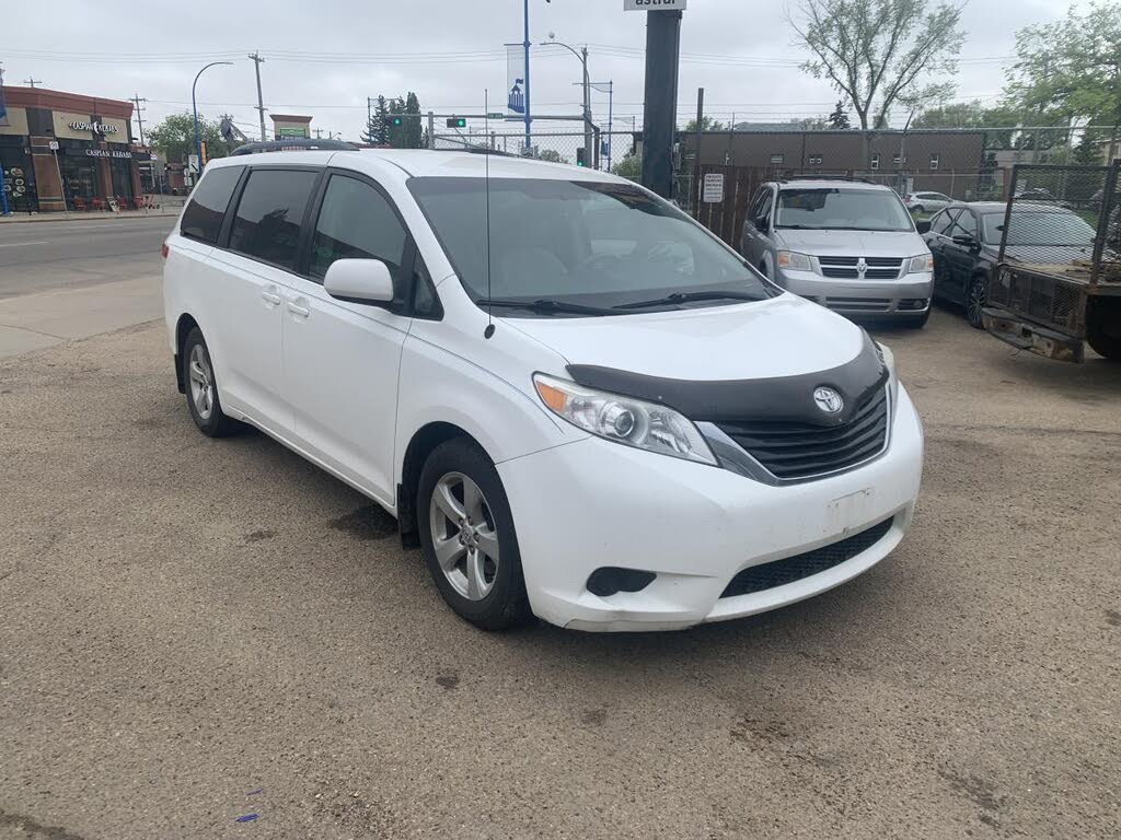 2011 Toyota Sienna 7-Passenger V6 FWD