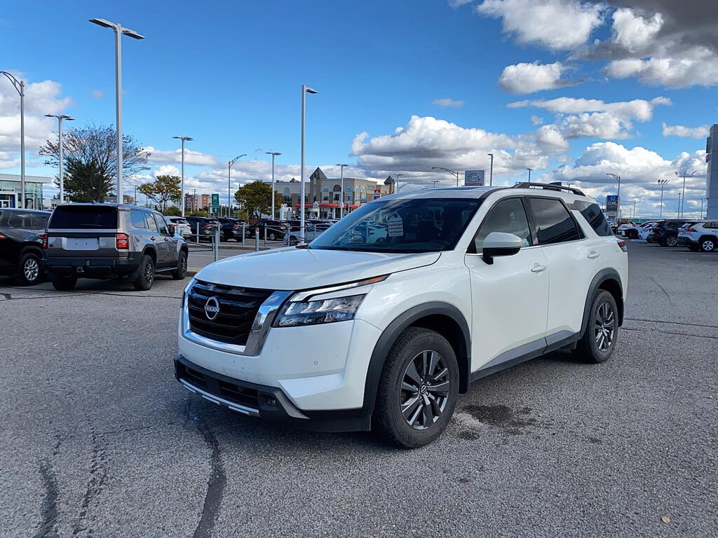 2024 Nissan Pathfinder SV 4WD