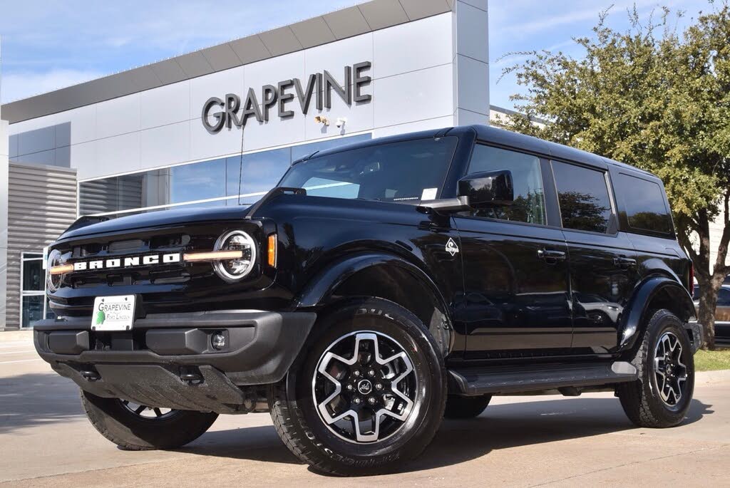 2025 Ford Bronco Outer Banks 4-Door 4WD