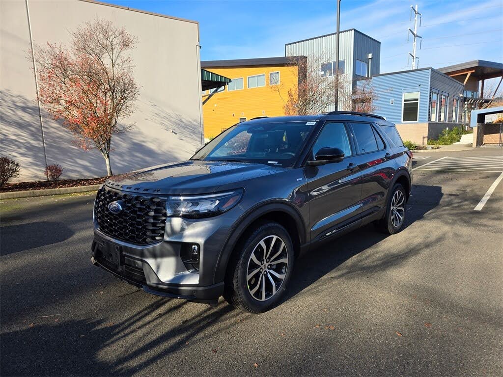2026 Ford Explorer ST-Line AWD