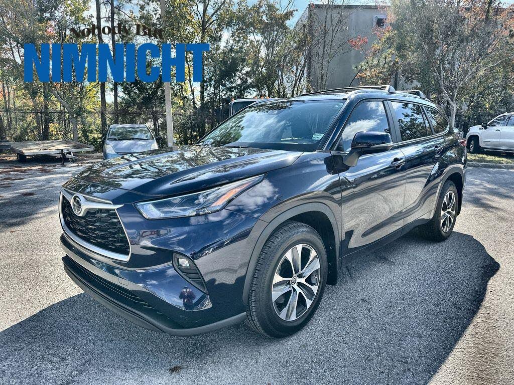 2023 Toyota Highlander XLE FWD