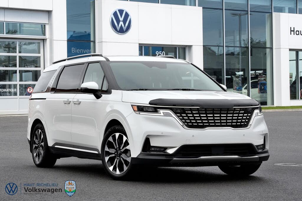 Kia Carnival EX FWD 2024