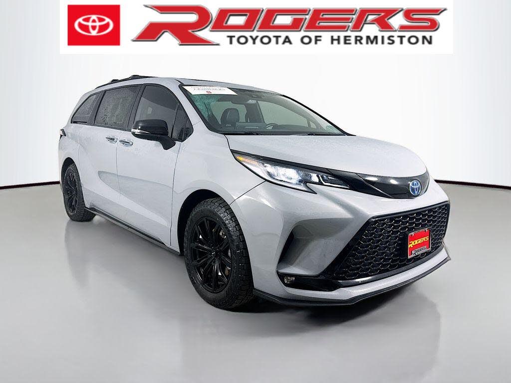 2025 Toyota Sienna XSE 7-Passenger AWD