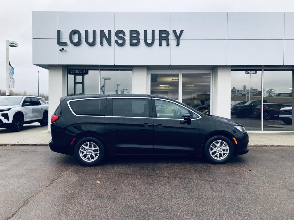 Chrysler Grand Caravan SXT FWD 2024