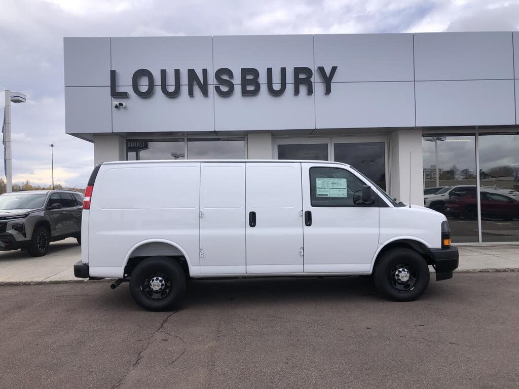 2025 Chevrolet Express Cargo 2500 RWD