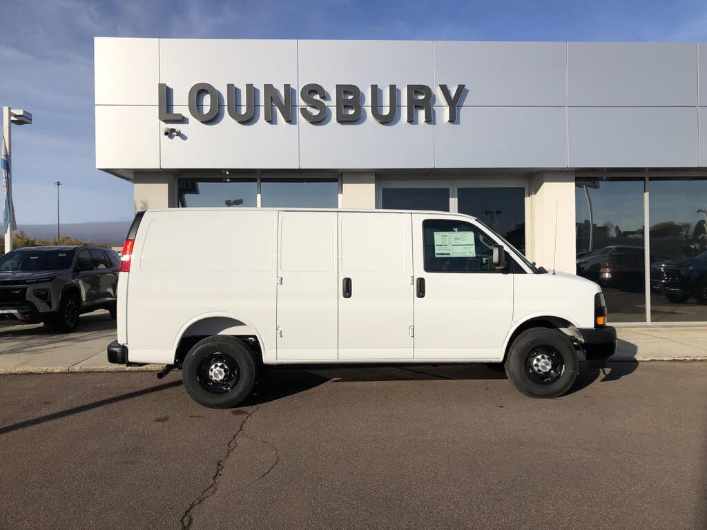 2025 Chevrolet Express Cargo 2500 RWD