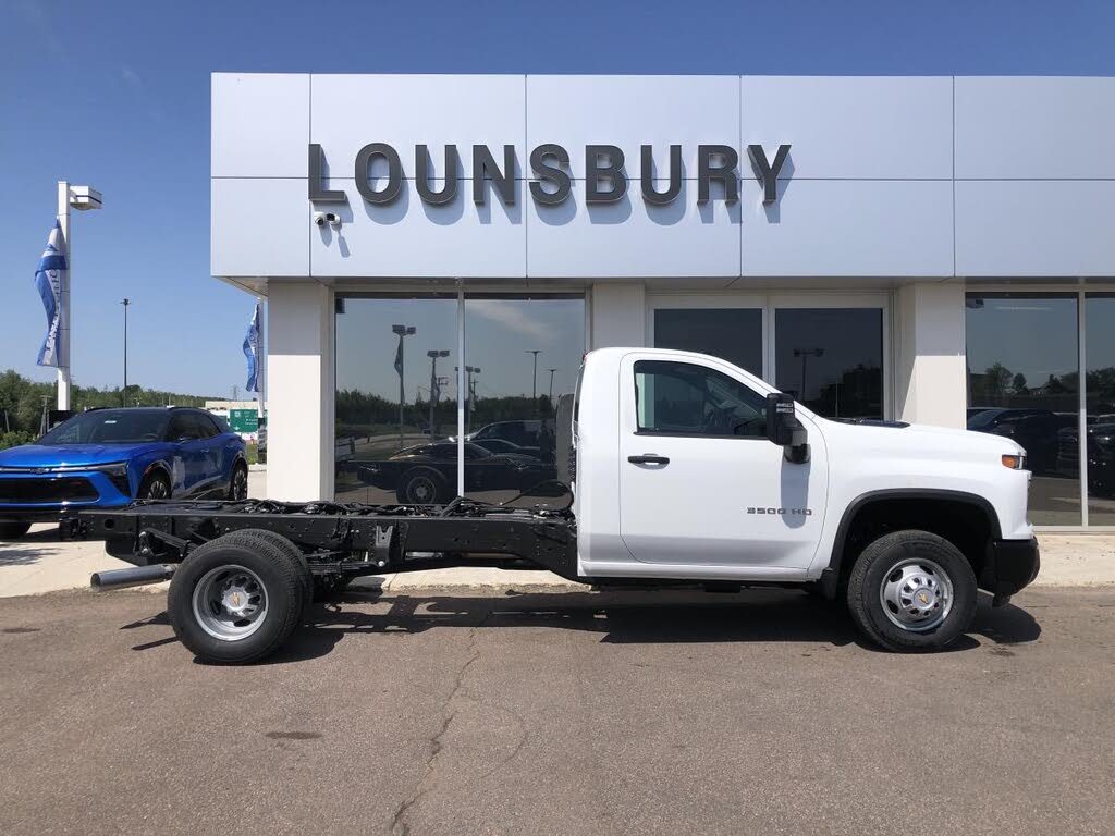 Chevrolet Silverado 3500HD Chassis Work Truck Regular Cab RWD 2025