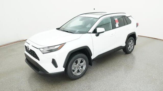2025 Toyota RAV4 XLE FWD