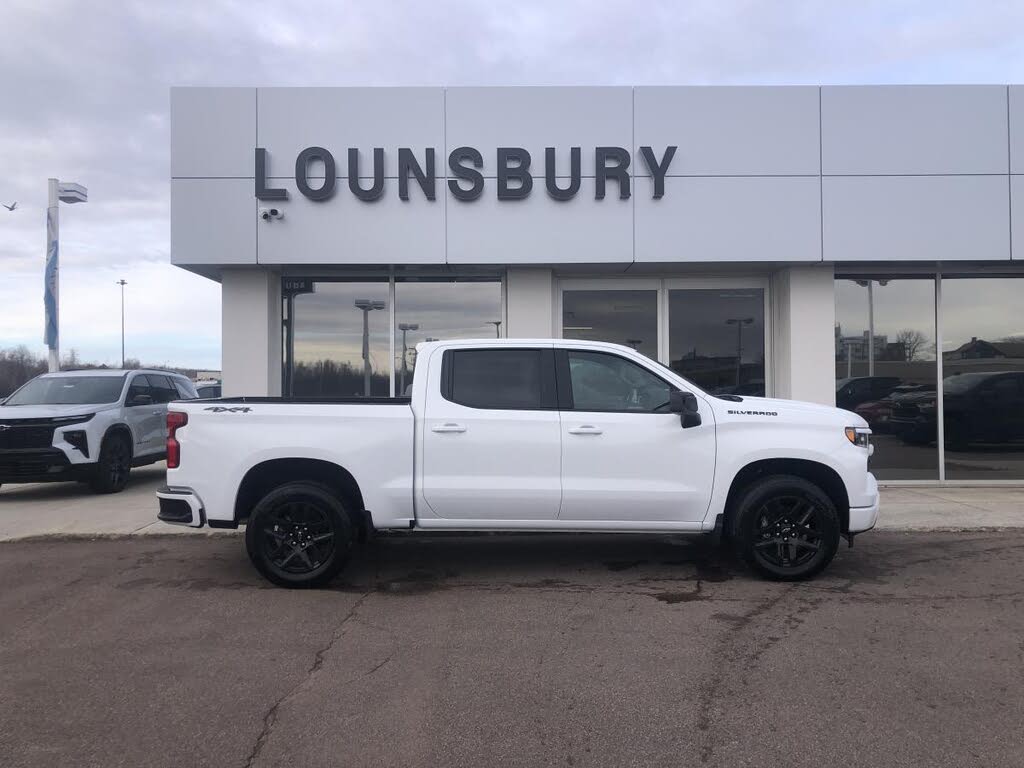 Chevrolet Silverado 1500 RST Crew Cab 4WD 2026