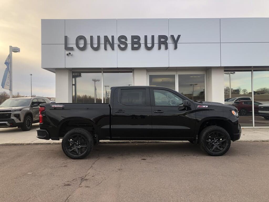 2026 Chevrolet Silverado 1500 LT Trail Boss Crew Cab 4WD