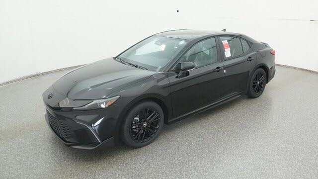 2026 Toyota Camry SE FWD
