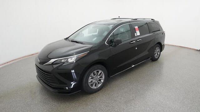2026 Toyota Sienna XLE 7-Passenger FWD