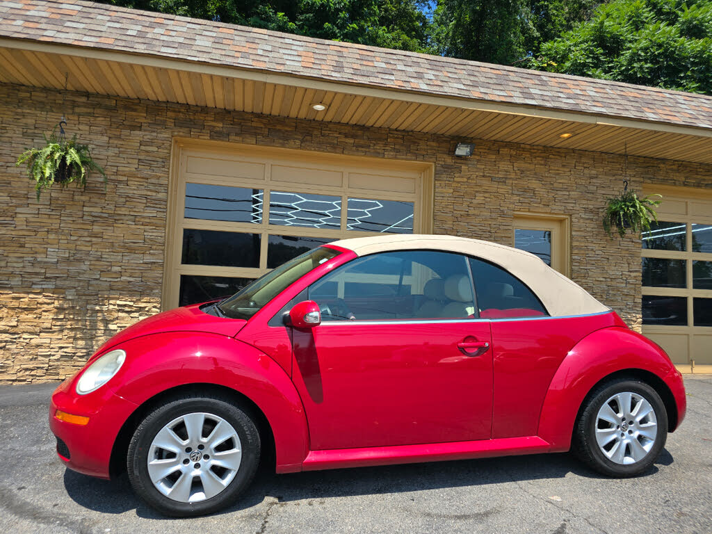 2010 Volkswagen Beetle 2.5L Convertible