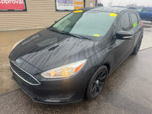 Ford Focus SE Hatchback
