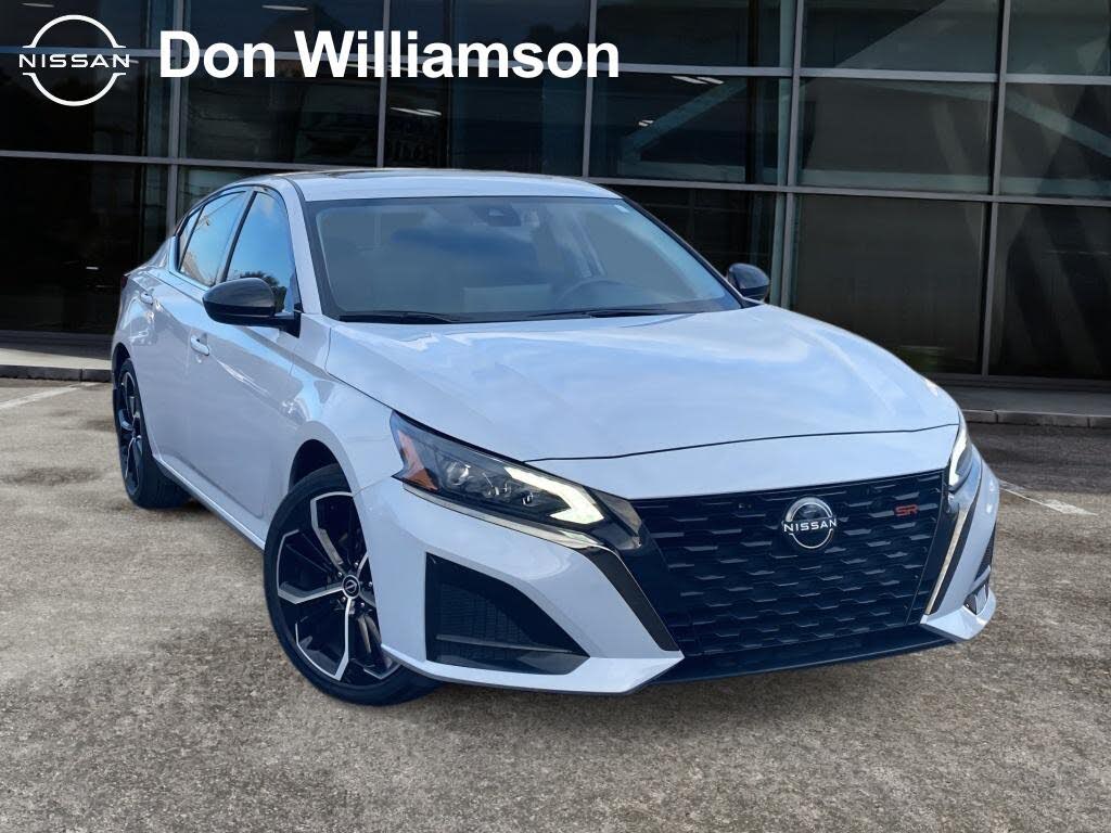 2024 Nissan Altima 2.5 SR FWD