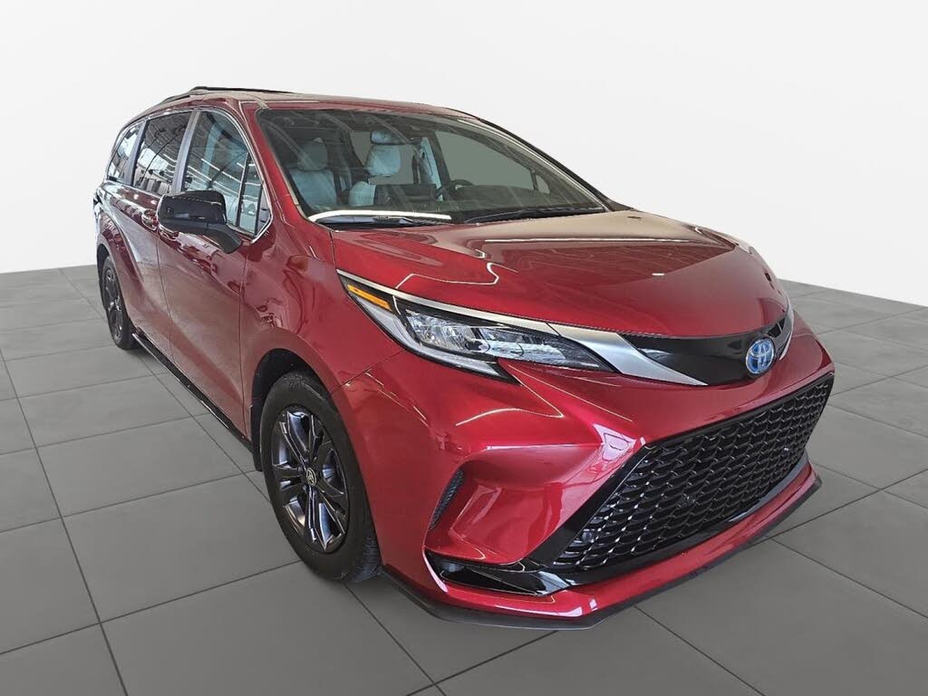 2024 Toyota Sienna XSE 7-Passenger AWD