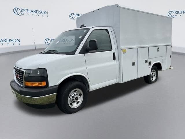 2025 GMC Savana Chassis 3500 139 Cutaway RWD