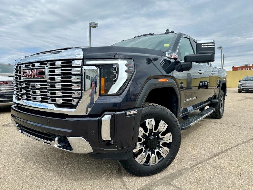 2026 GMC Sierra 3500HD Denali Crew Cab 4WD