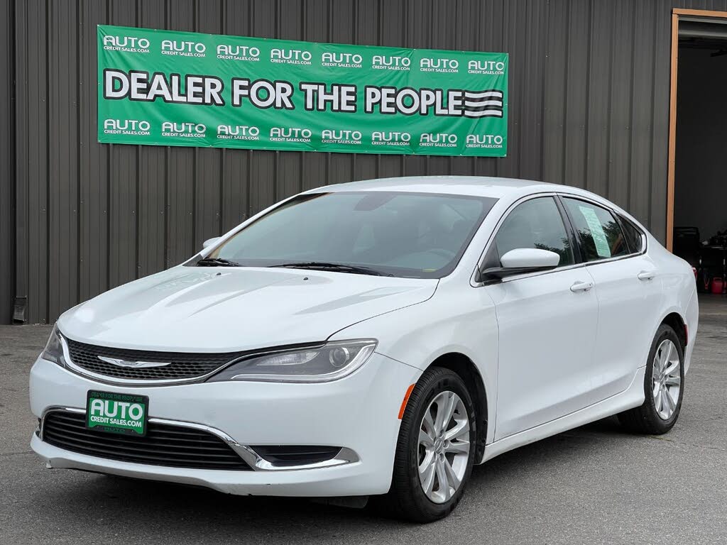 2015 Chrysler 200 Limited Sedan FWD