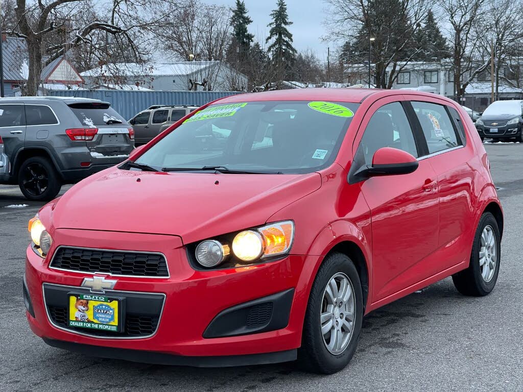 2016 Chevrolet Sonic LT Hatchback FWD