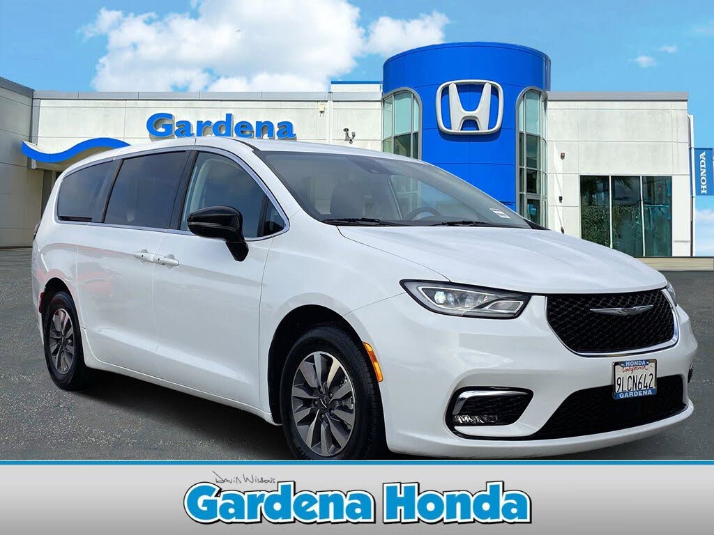 2024 Chrysler Pacifica Hybrid Select FWD