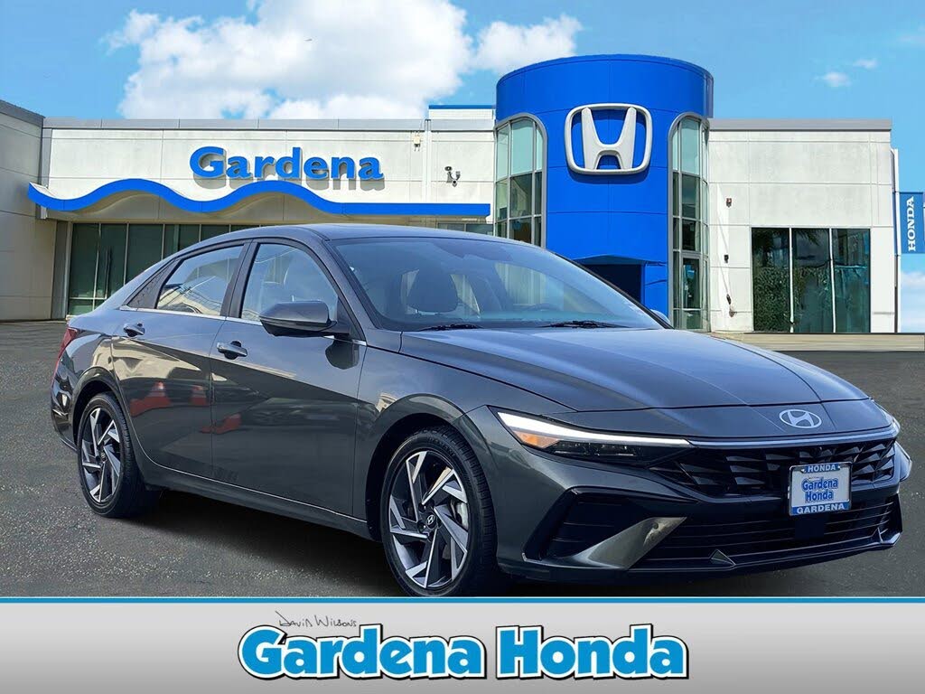 2024 Hyundai Elantra Limited FWD