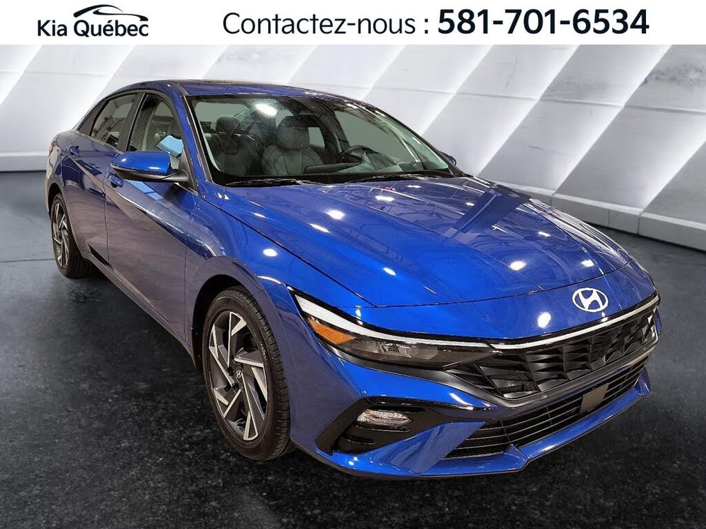 2025 Hyundai Elantra Luxury FWD