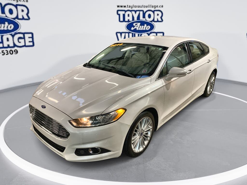 2016 Ford Fusion SE