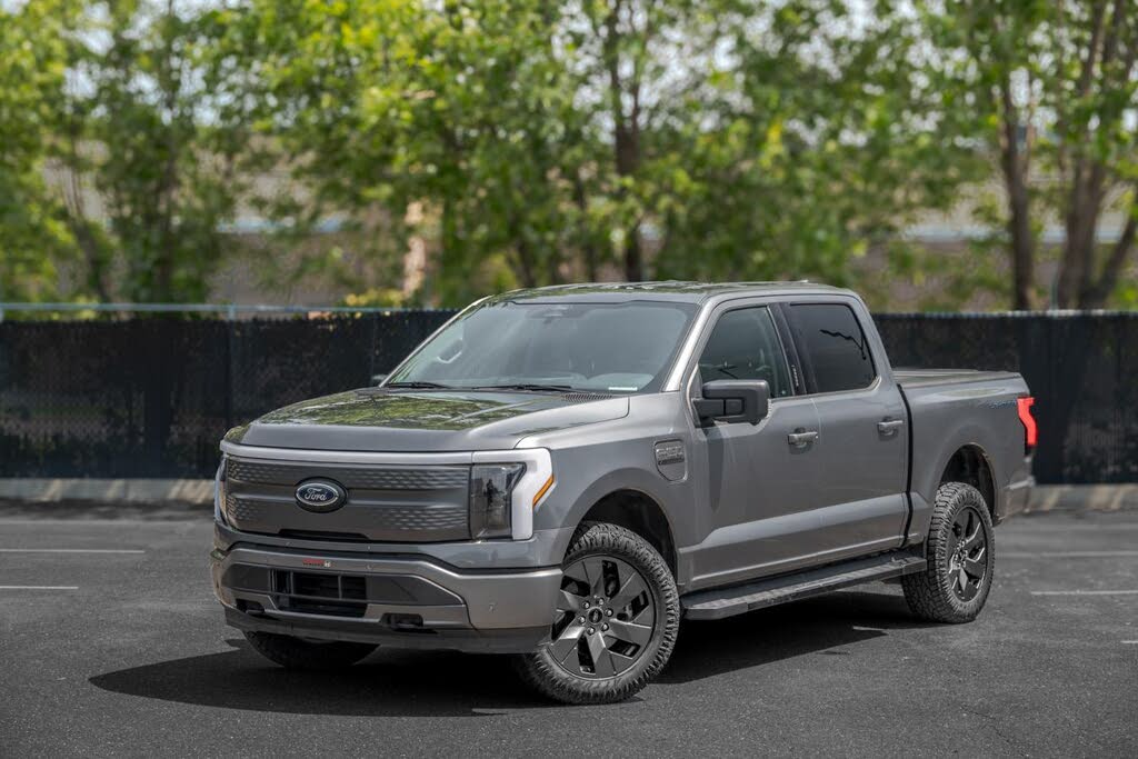 2022 Ford F-150 Lightning XLT SuperCrew AWD