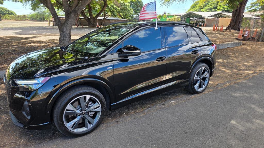 2023 Audi Q4 e-tron quattro Premium Plus 50