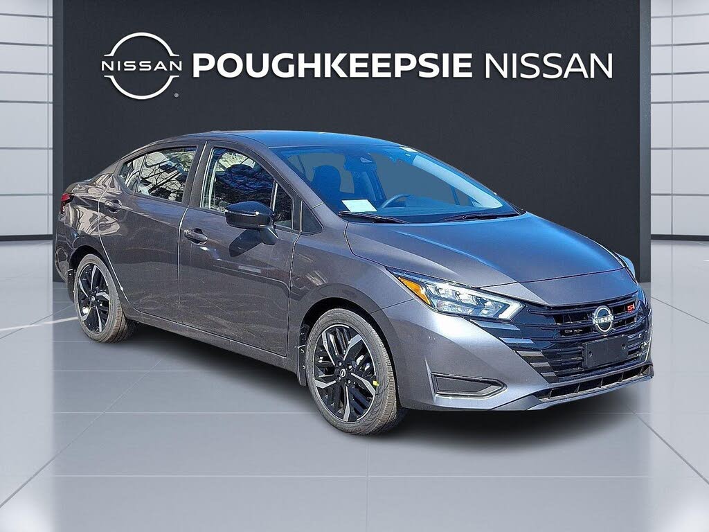 2025 Nissan Versa SR FWD