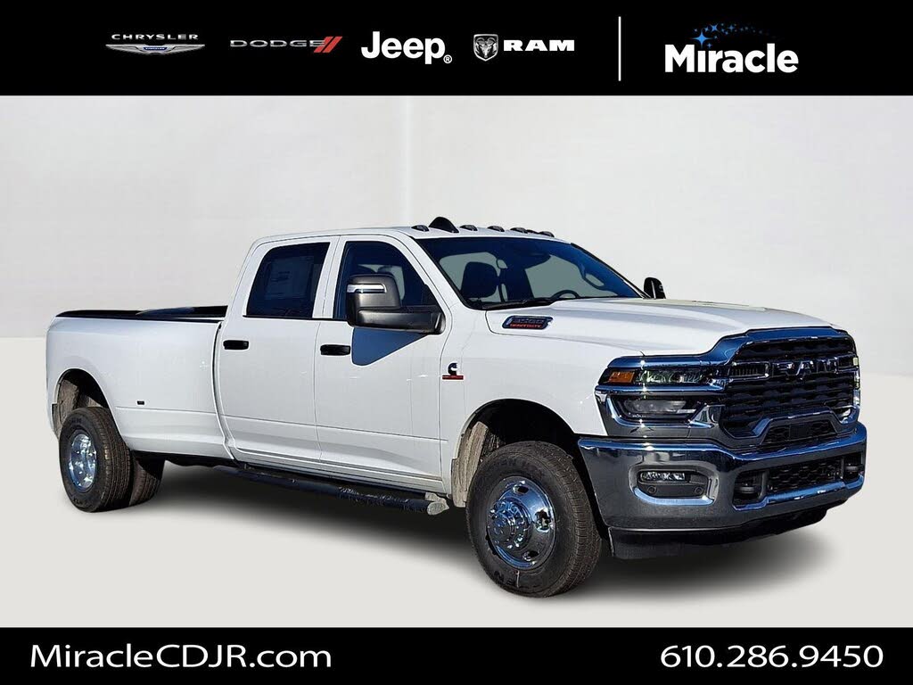 2026 RAM 3500 Tradesman Crew Cab LB DRW 4WD