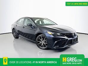 Toyota Camry SE FWD