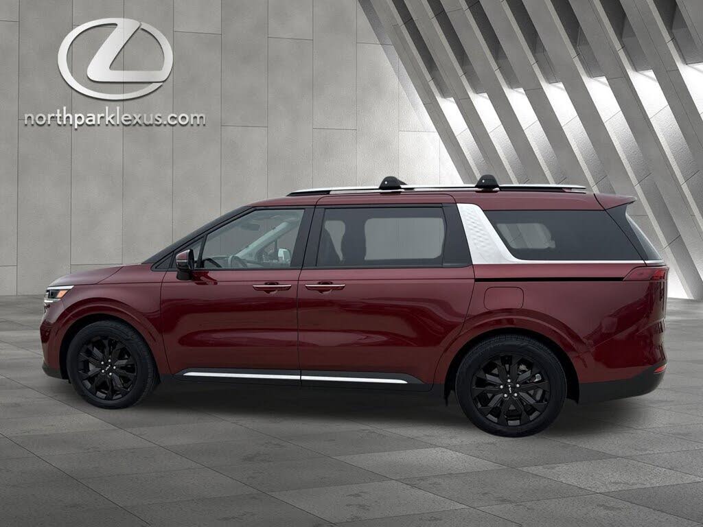 2024 Kia Carnival SX FWD