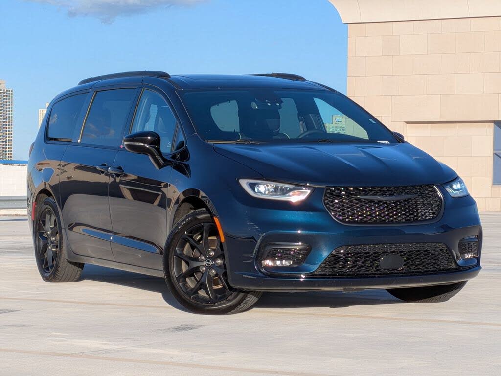 2025 Chrysler Pacifica Limited FWD