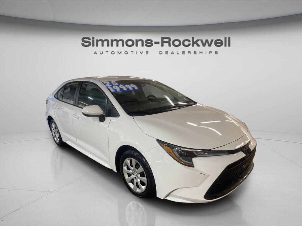 2025 Toyota Corolla LE FWD