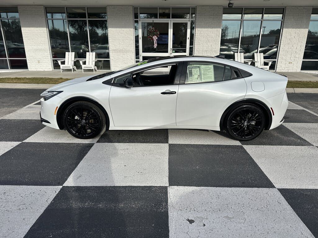 2025 Toyota Prius Nightshade FWD