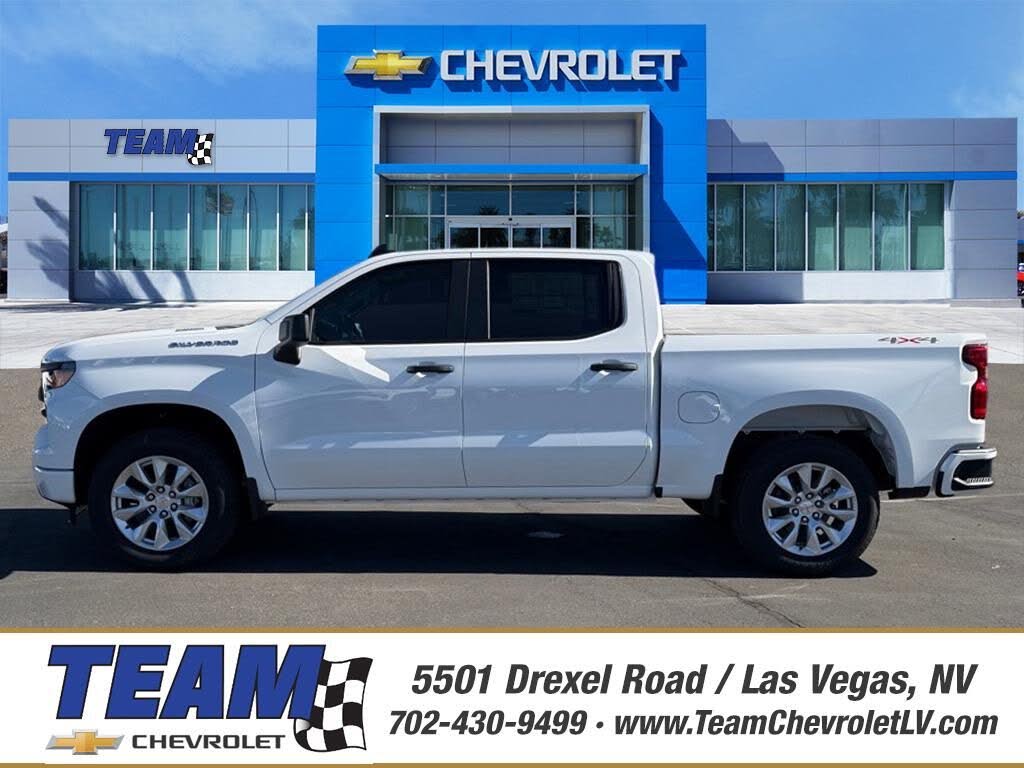 2026 Chevrolet Silverado 1500 Custom Crew Cab 4WD