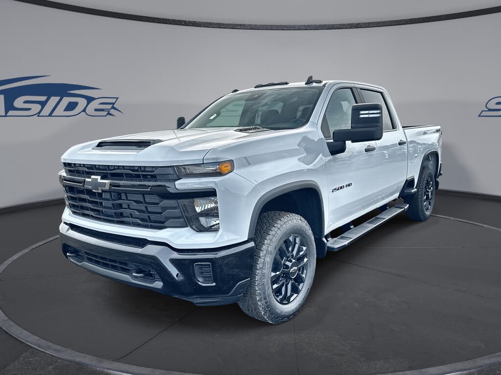 2026 Chevrolet Silverado 2500HD Custom Crew Cab 4WD