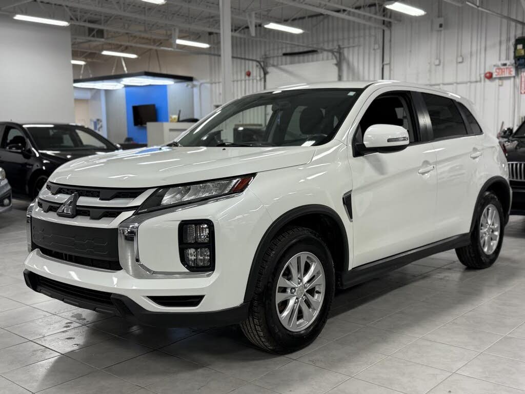 Mitsubishi RVR SE AWC 2021