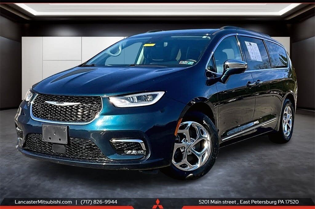 2022 Chrysler Pacifica Limited FWD