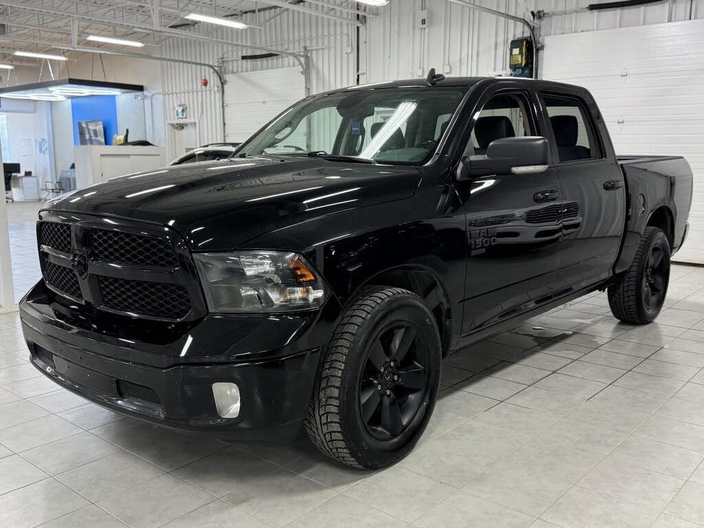 2022 RAM 1500 Classic SLT Crew Cab 4WD